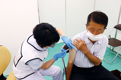 【写真】ワクチン接種の様子