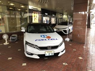 新潟伊勢丹での車両展示写真