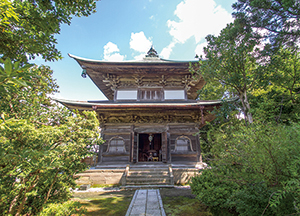 満徳寺の境内にある経蔵の写真