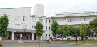 臼井小学校校舎の写真