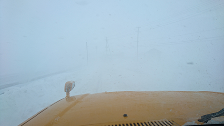 地吹雪発生時の車内からの視界