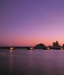 萬代橋の夕景の写真