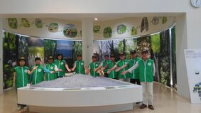 秋葉里山ガイドの会メンバー