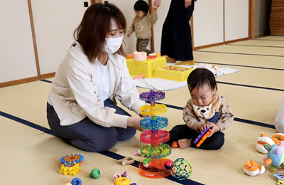 【写真】遊んでいる様子