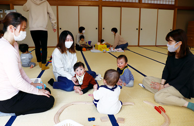 【写真】遊んでいる様子