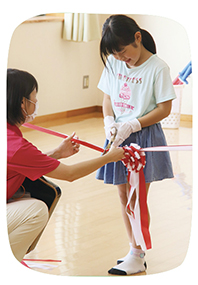 ワクワク金津広場のテープカットの様子を撮った写真