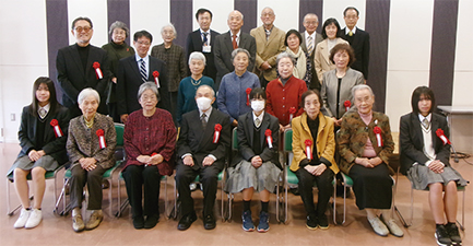 受賞された皆さんの集合写真