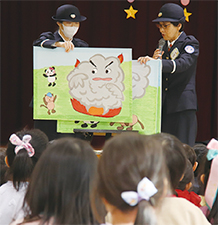 ひまわり隊幼児防災教室の様子を撮った写真