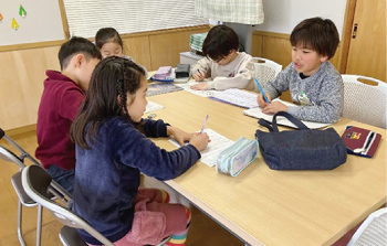 小学生の放課後の居場所づくりの写真