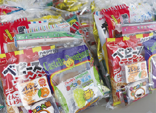 駄菓子屋や昭和基地一丁目C57　出店の様子