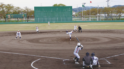 県内の中学生による試合の様子