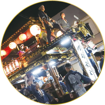屋台まつりの様子を撮った写真