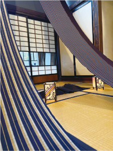 小須戸縞展の展示の様子
