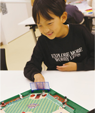 児童館を利用している親子の様子を撮った写真