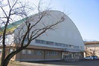 小須戸体育館外観