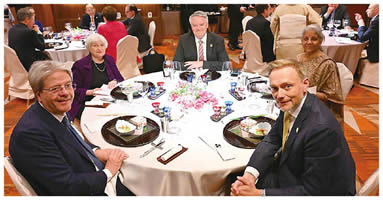 夕食会の様子