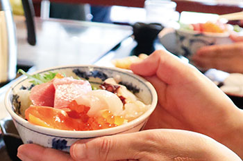 海鮮丼定食　イメージ