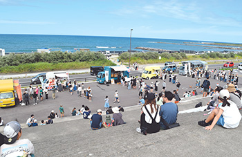 アイス&マルシェ&キッチンカー 風景