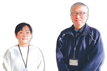 左からボランティアコーディネーター　赤川未央さん、志田英男さん