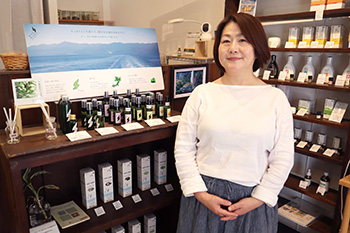 アロマとハーブの店　hana*kiku　菊池展世さん
