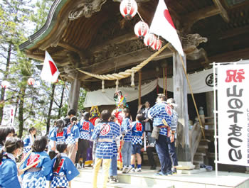 祭りの音色　木遣りの様子