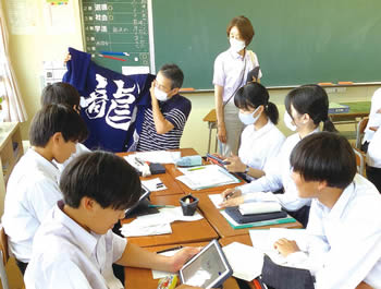 SDGsの観点から地域の方と座談会の様子