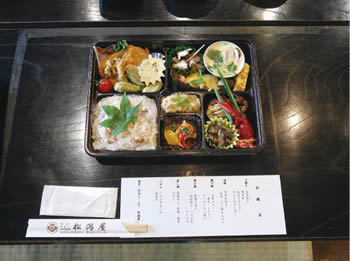 「潟料理」弁当写真
