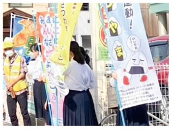 あいさつ運動の様子