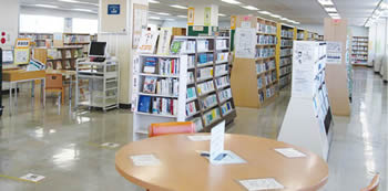 写真　山の下図書館