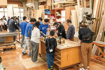 写真　オープンファクトリーの様子