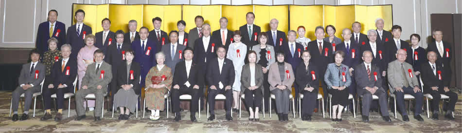 写真　新潟市表彰記念撮影