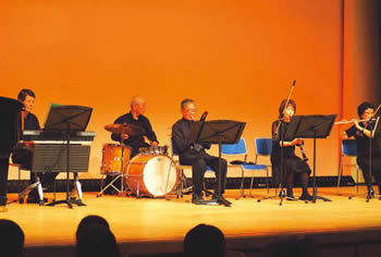 写真　ミニコンサートの様子