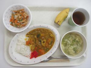 給食の様子2