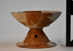 土器作りでモデルとする土器の写真