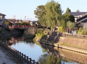 西川まち歩きの会　～からころ～