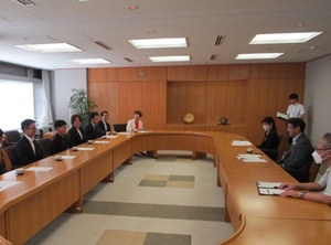 表敬訪問の様子