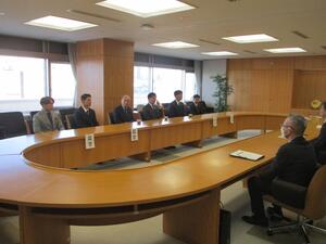 表敬訪問の様子