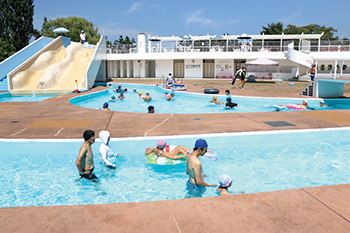 遊水館屋外プール