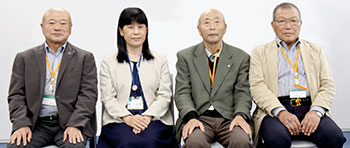 左から島津会長、北区長、阿部会長、佐藤副会長