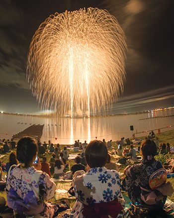 阿賀野川ござれや花火