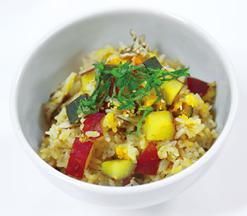 秋の炊き込みご飯　イメージ