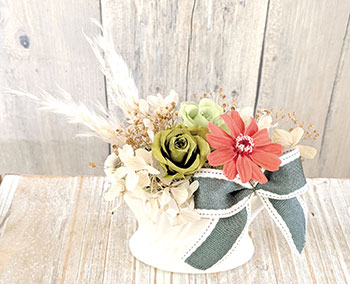 プリザーブドフラワーづくり