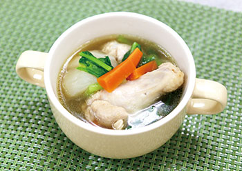 カブと鶏手羽元のスープ煮　イメージ