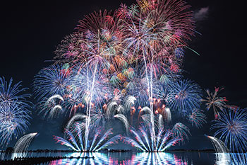 阿賀野川ござれや花火　風景