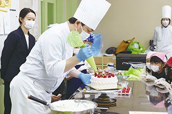 スイーツ作り体験　風景