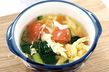 トマトとキノコのスープ