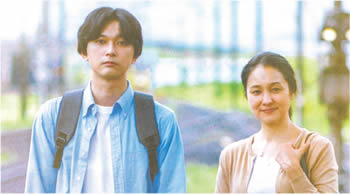 映画「ぼくが生きてる、ふたつの世界」の場面写真