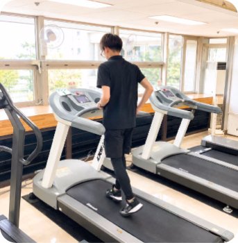 豊栄総合体育館のトレーニング室