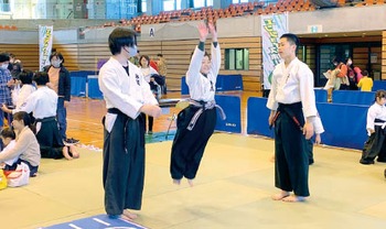 武道のスポーツ体験の様子