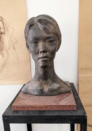 本間公司作「M」